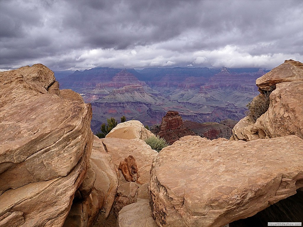 11 Ooh-Aah-Point-view-storm-clouds-gathering